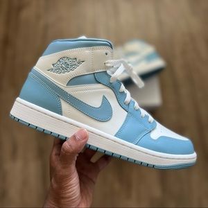 Jordan 1 Mid UNC - Size 9.5 / 11W
